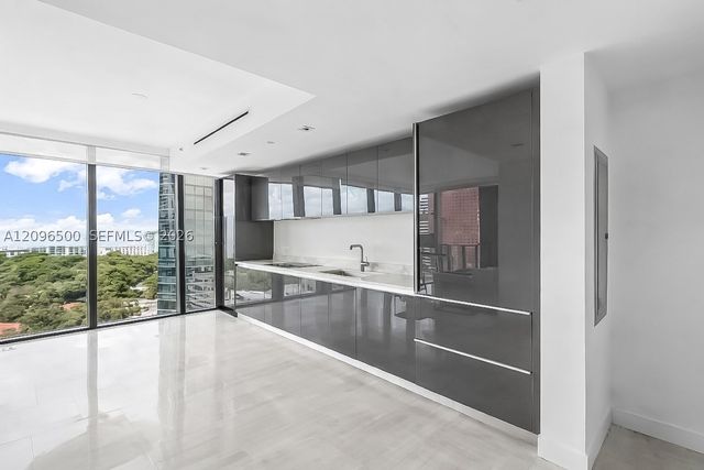 1451 Brickell Ave 1404, Miami, FL 33131