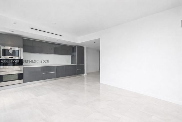 1451 Brickell Ave 1404, Miami, FL 33131