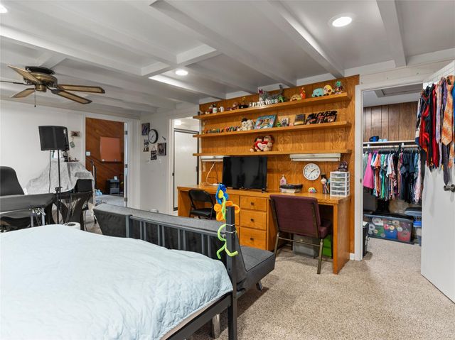 106 W Watt Street, El Campo, TX 77437