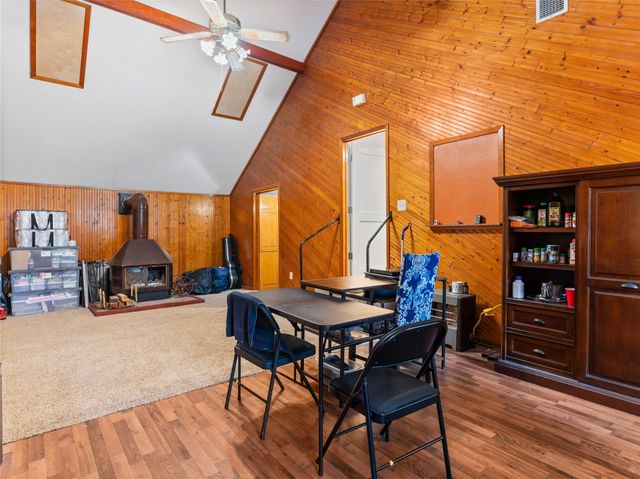 106 W Watt Street, El Campo, TX 77437