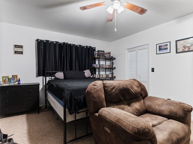 106 W Watt Street, El Campo, TX 77437