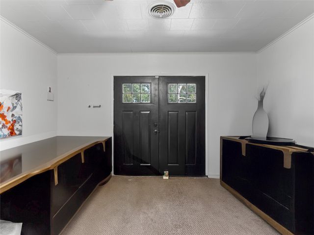 106 W Watt Street, El Campo, TX 77437