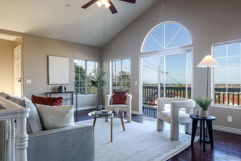 Image 10 of property listing at 1227 La Mesa Ave, Spring Valley, CA 91977