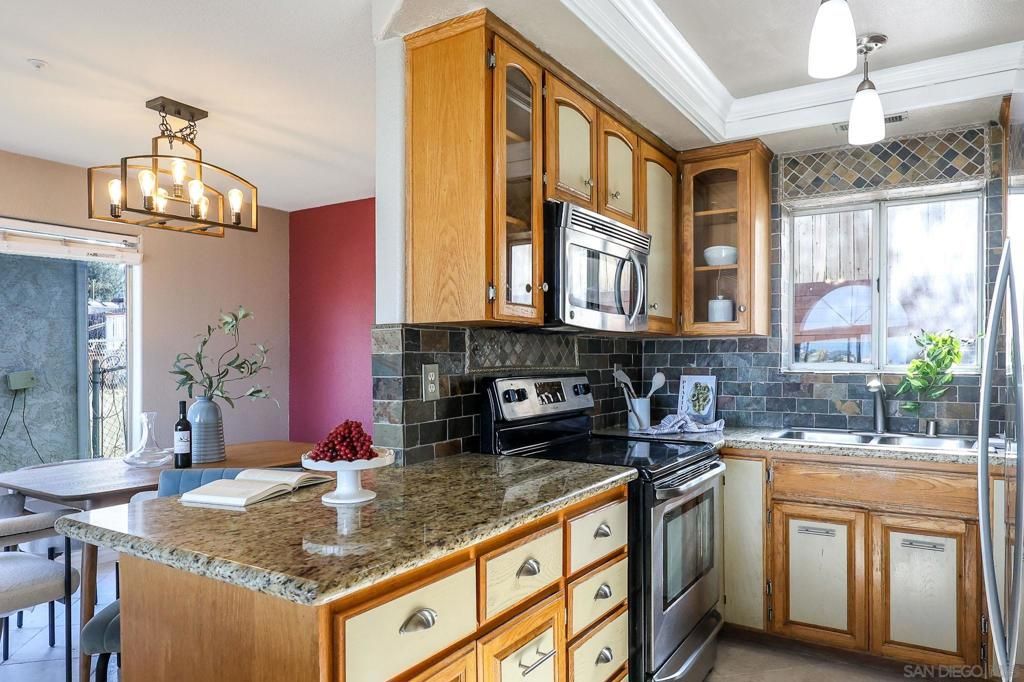 Image 19 of property listing at 1227 La Mesa Ave, Spring Valley, CA 91977