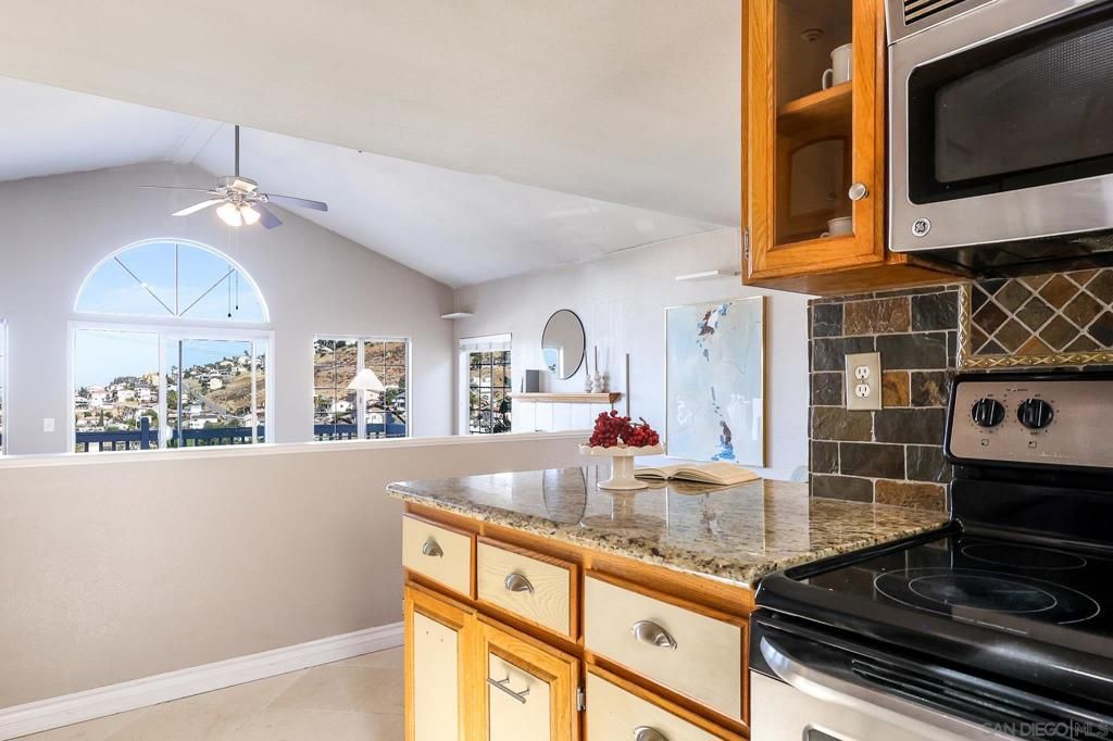 Image 20 of property listing at 1227 La Mesa Ave, Spring Valley, CA 91977