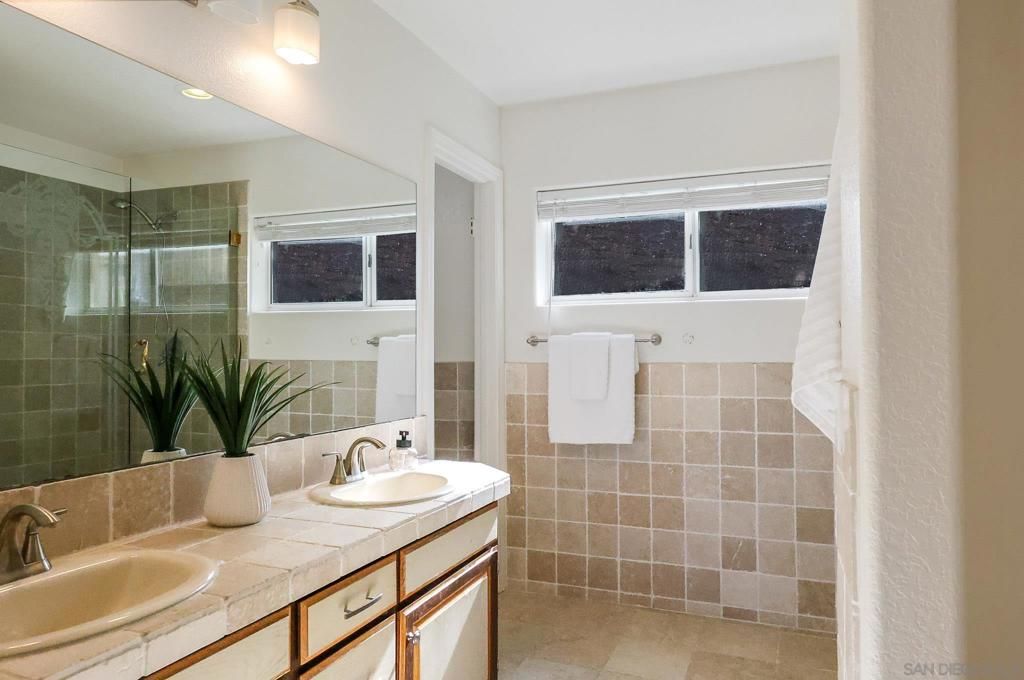 Image 25 of property listing at 1227 La Mesa Ave, Spring Valley, CA 91977