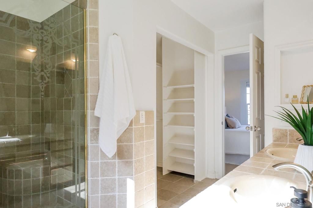 Image 27 of property listing at 1227 La Mesa Ave, Spring Valley, CA 91977