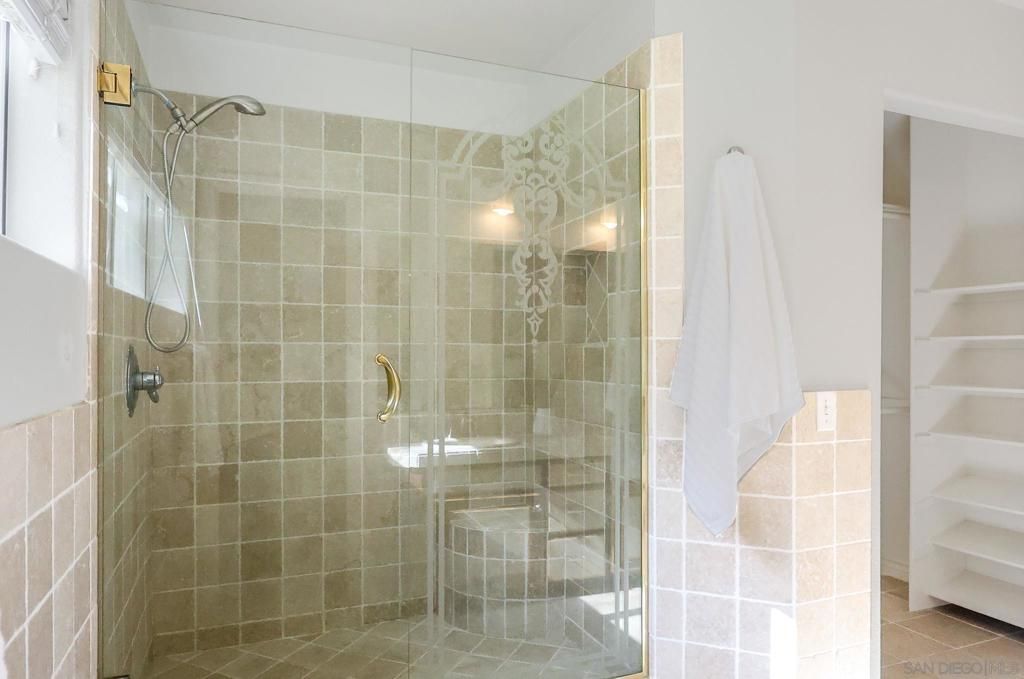 Image 28 of property listing at 1227 La Mesa Ave, Spring Valley, CA 91977