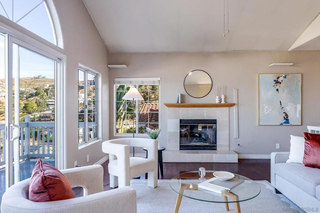 Image 6 of property listing at 1227 La Mesa Ave, Spring Valley, CA 91977