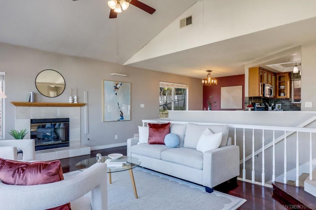 Image 7 of property listing at 1227 La Mesa Ave, Spring Valley, CA 91977