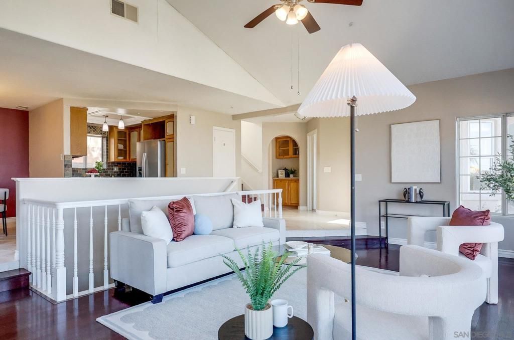 Image 8 of property listing at 1227 La Mesa Ave, Spring Valley, CA 91977