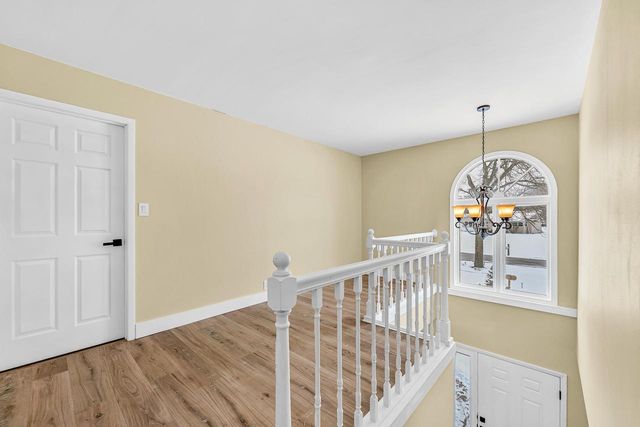 11368 Bridget LANE, Hales Corners, WI 53130