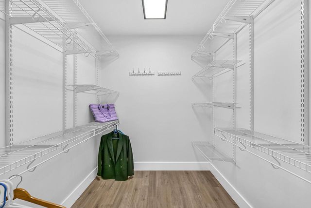 11368 Bridget LANE, Hales Corners, WI 53130