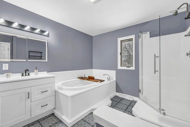 11368 Bridget LANE, Hales Corners, WI 53130