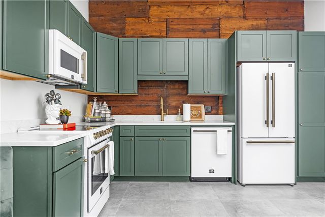 905 North Main Street 103, Providence, RI 02903
