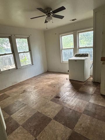 15 N Pope Street, San Angelo, TX 76903