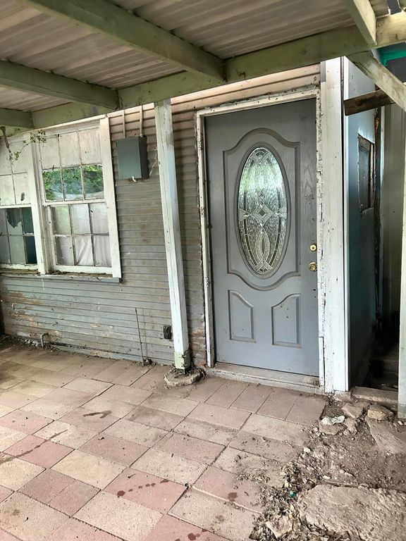 Image 7 of property listing at 15 N Pope Street, San Angelo, TX 76903