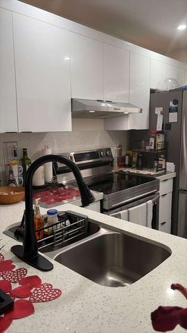 10331 Sunrise Lakes Boulevard 203, Sunrise, FL 33322