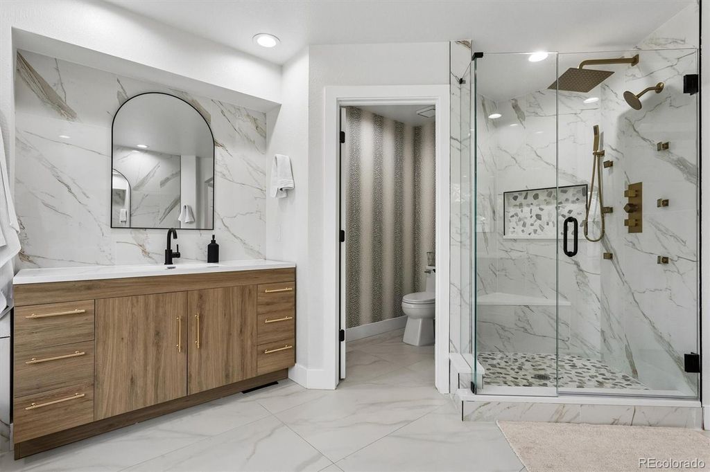 Image 22 of property listing at 5400 Preserve Parkway S, Greenwood Village, CO 80121