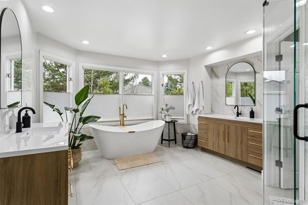 Image 23 of property listing at 5400 Preserve Parkway S, Greenwood Village, CO 80121