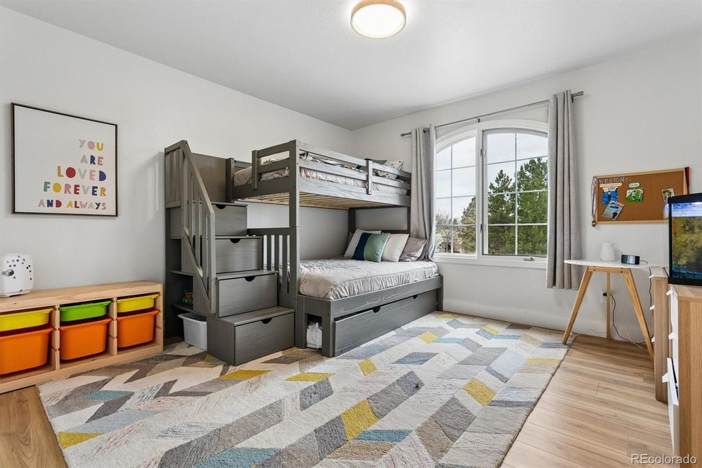 Image 24 of property listing at 5400 Preserve Parkway S, Greenwood Village, CO 80121