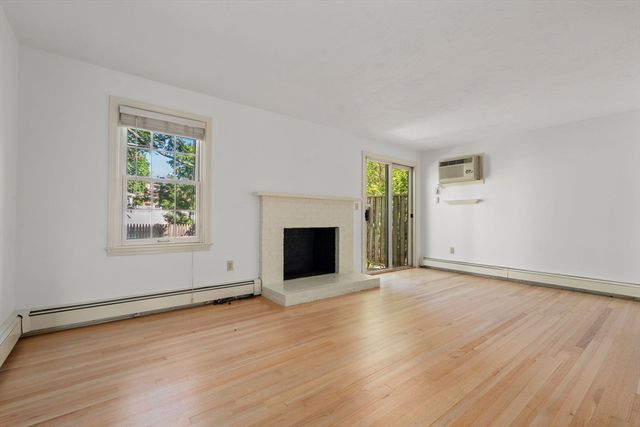 284 Linden Street 284, Wellesley, MA 02482