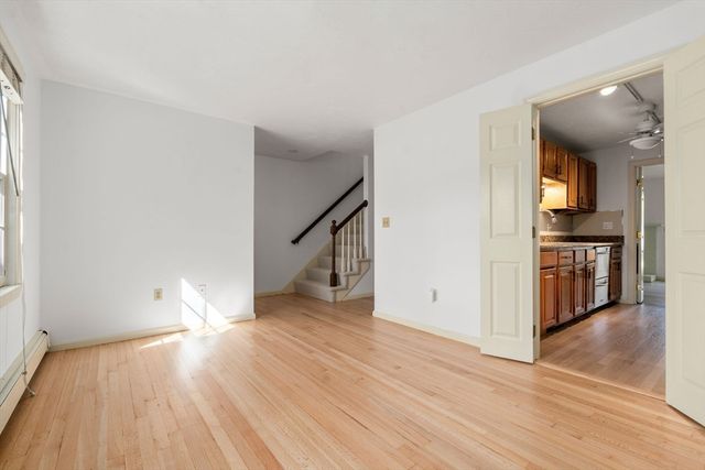 284 Linden Street 284, Wellesley, MA 02482