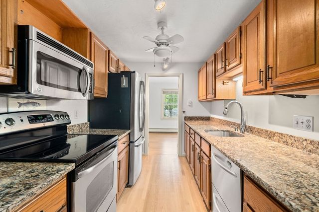 284 Linden Street 284, Wellesley, MA 02482