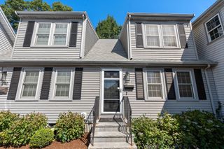 284 Linden Street 284, Wellesley, MA 02482