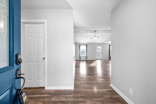 935 Hugh Hunter Rd, Oak Grove, KY 42262