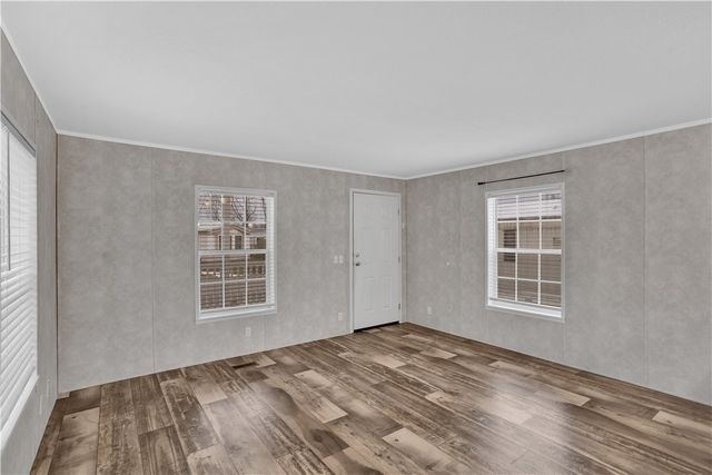 253 Colleen Ln, Jeannette, PA 15644