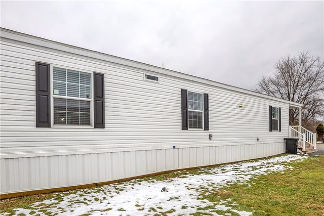 253 Colleen Ln, Jeannette, PA 15644