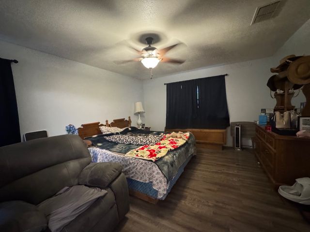 817 S Bell Street, Hamilton, TX 76531