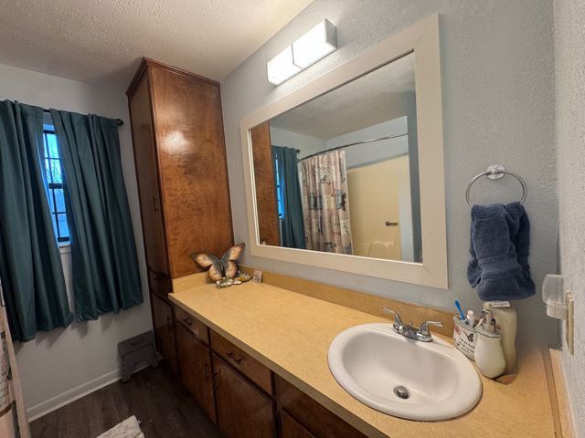 817 S Bell Street, Hamilton, TX 76531