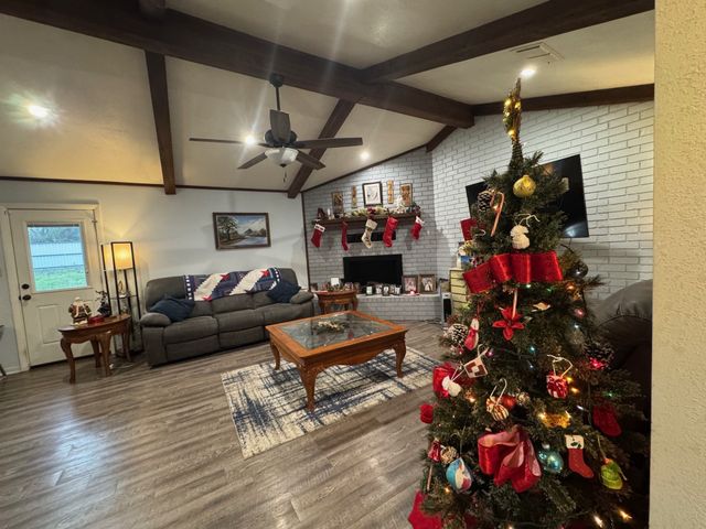 817 S Bell Street, Hamilton, TX 76531