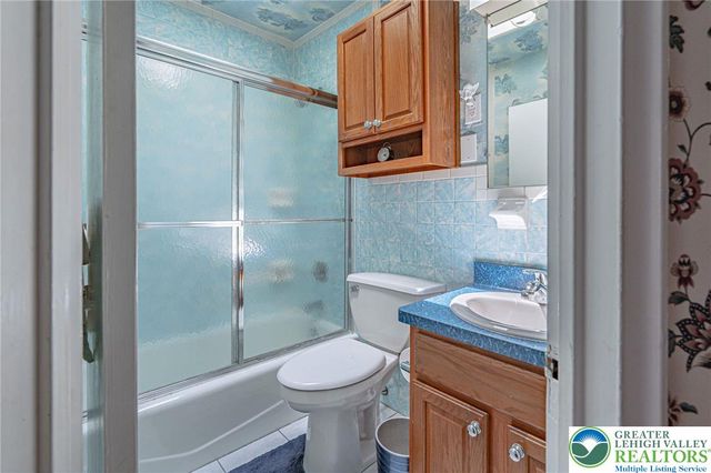 1806 E. Cambridge Street, Allentown City, PA 18109