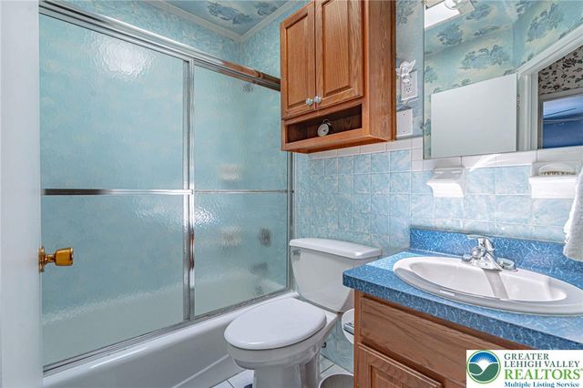 1806 E. Cambridge Street, Allentown City, PA 18109