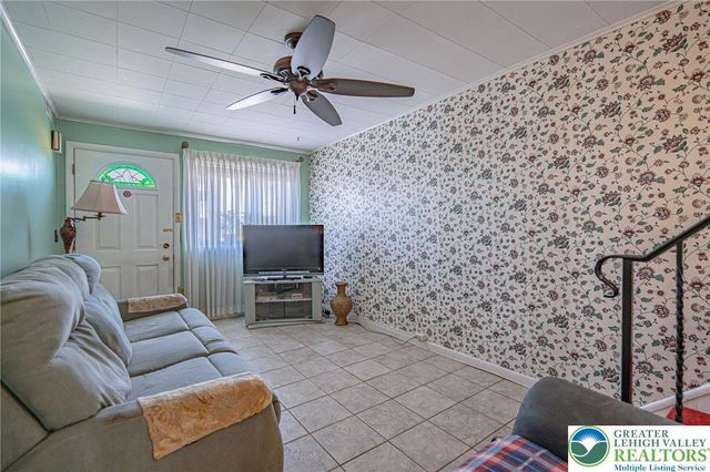1806 E. Cambridge Street, Allentown City, PA 18109