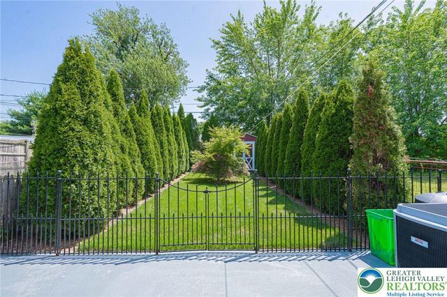 1806 E. Cambridge Street, Allentown City, PA 18109