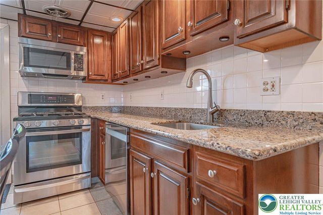 1806 E. Cambridge Street, Allentown City, PA 18109