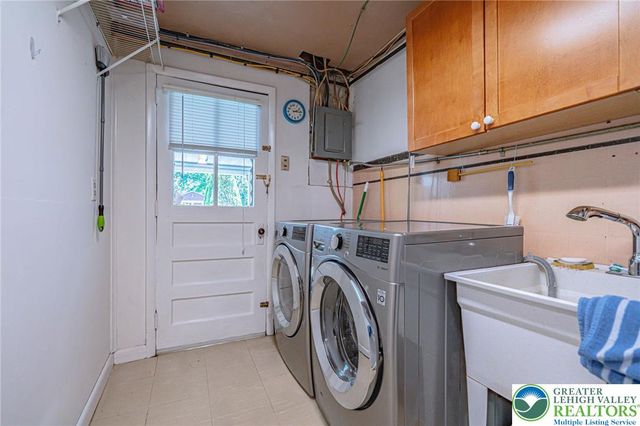 1806 E. Cambridge Street, Allentown City, PA 18109
