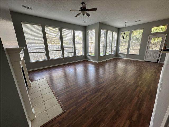 1607 Bonnie Lea Lane, Fresno, TX 77545