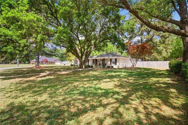 4250 Camellia Circle W, Semmes, AL 36575