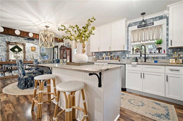 4250 Camellia Circle W, Semmes, AL 36575