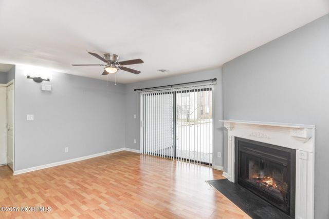 902 Harbor Club Drive 902, Parlin, NJ 08859