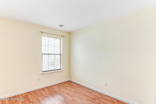 902 Harbor Club Drive 902, Parlin, NJ 08859