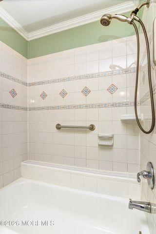 902 Harbor Club Drive 902, Parlin, NJ 08859