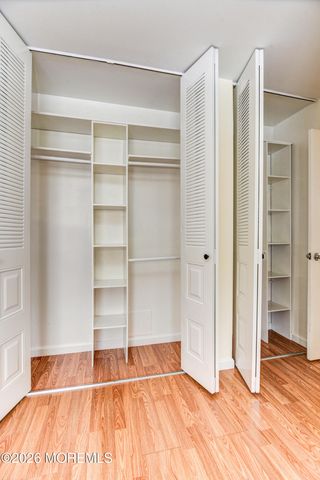 902 Harbor Club Drive 902, Parlin, NJ 08859