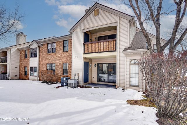 902 Harbor Club Drive 902, Parlin, NJ 08859