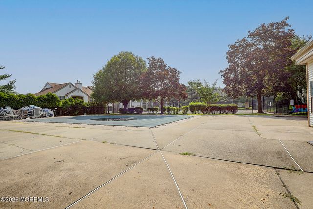 902 Harbor Club Drive 902, Parlin, NJ 08859